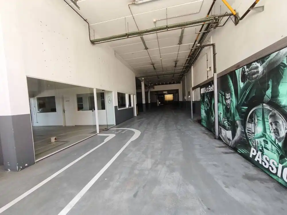 Industrial building to rent in Almeda - El Corte Inglés, imagen 6