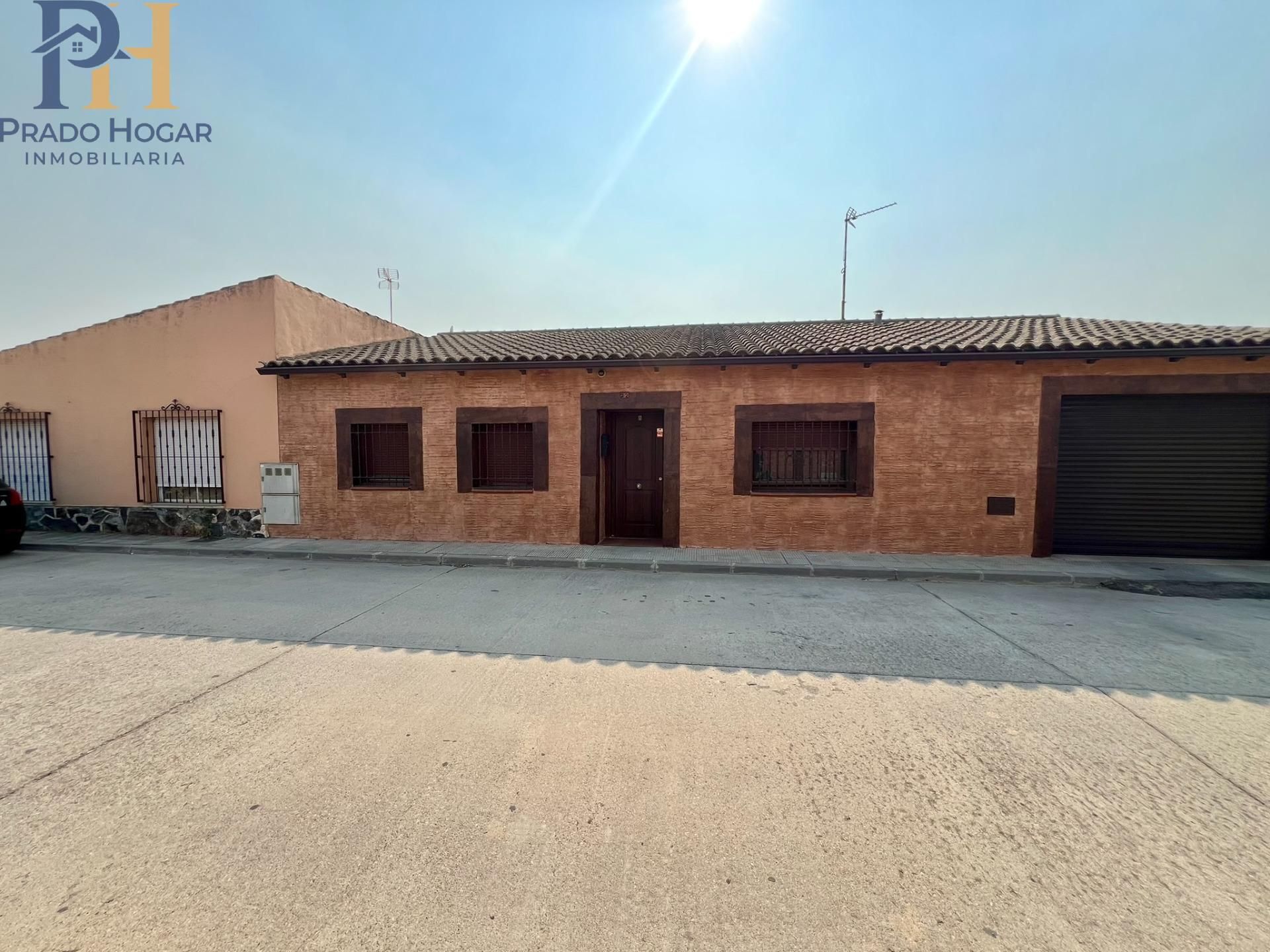 Exterior view of House or chalet for sale in Talavera de la Reina  with Air Conditioner, Heating and Private garden