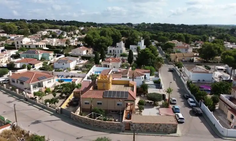 Villa zum Verkauf in Calle  Almendro, imagen 12