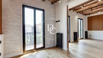 Exterior view of Flat for sale in  Barcelona Capital  with Air Conditioner, Terrace and Balcony