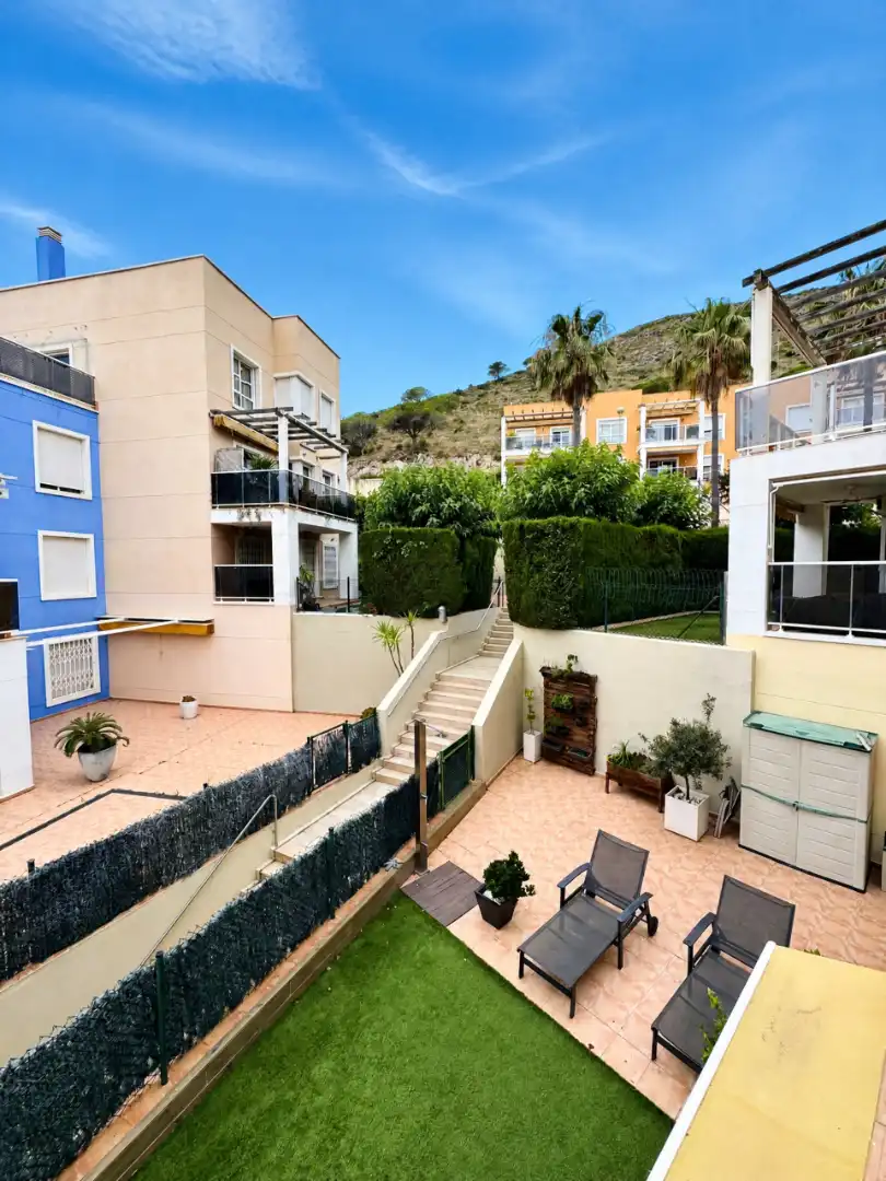 Vista exterior de Apartament de lloguer en Cullera amb Aire condicionat, Terrassa i Moblat