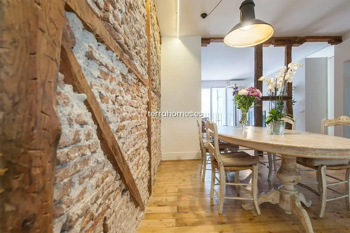 Comedor de Dúplex de alquiler en Madrid con Aire acondicionado, Calefacción y Amueblado
