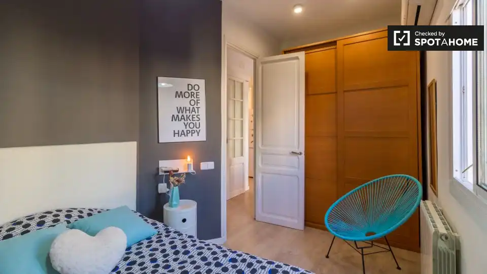Flat for rent in Sants-Badal