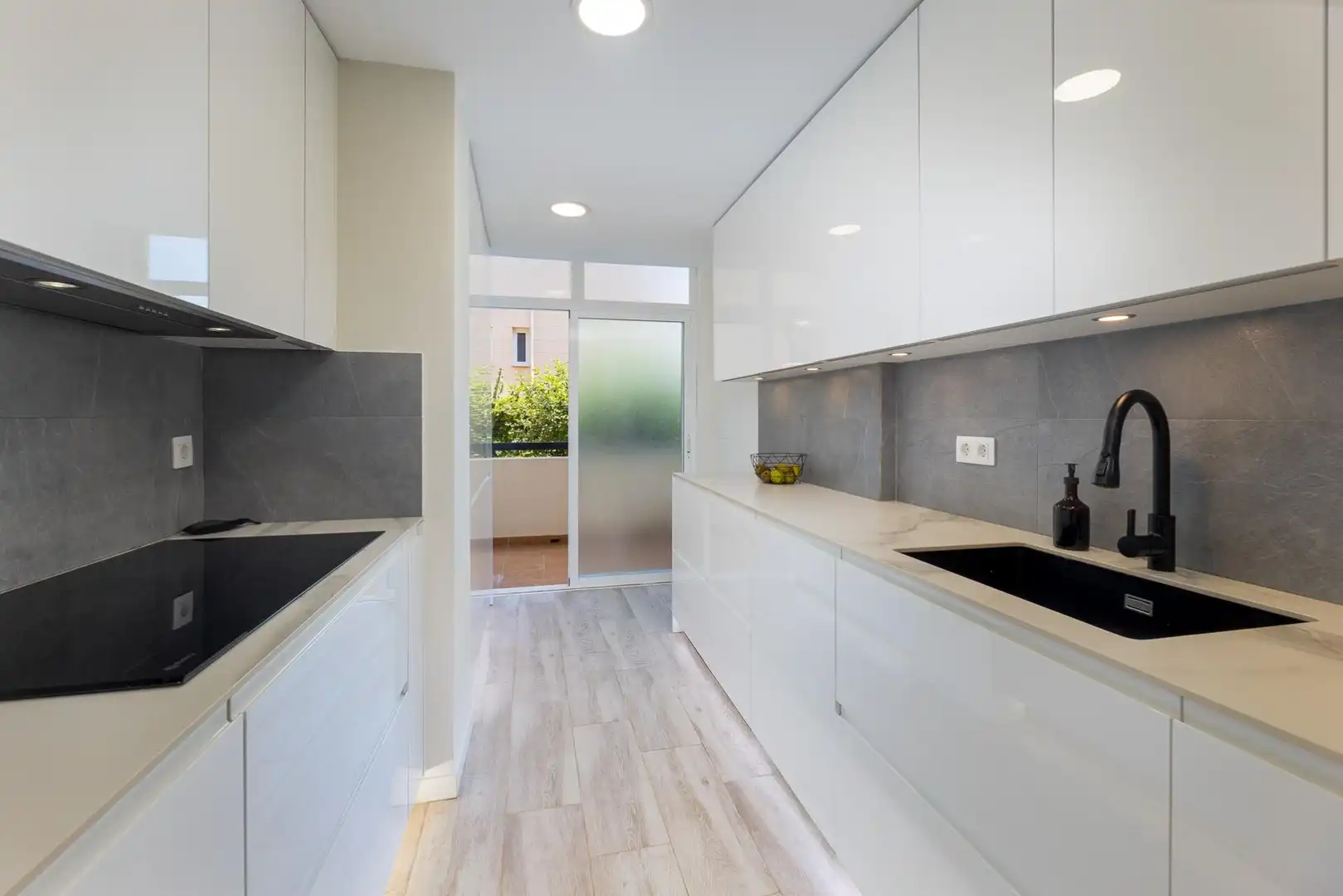 Cuina de Planta baixa en venda en  Palma de Mallorca amb Jardí privat, Terrassa i Traster
