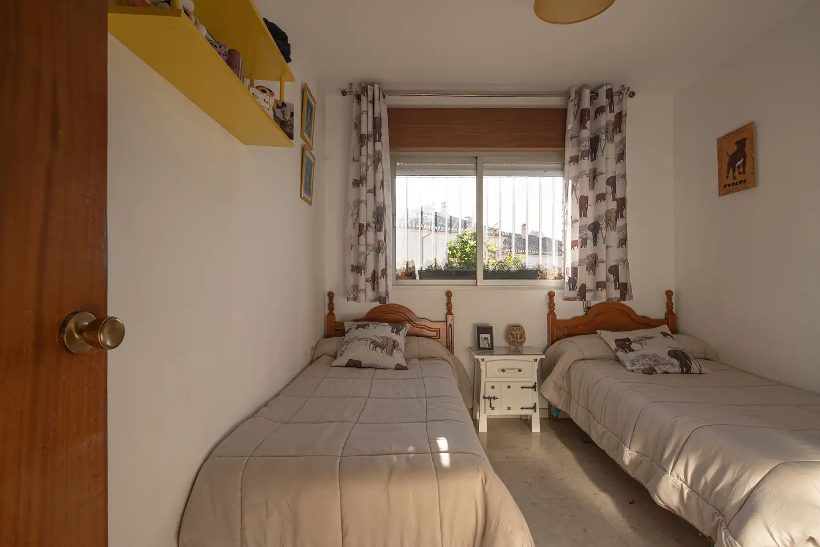 Habitación de Casa adosada en venta en Huétor Vega con Aire acondicionado, Terraza y Amueblado