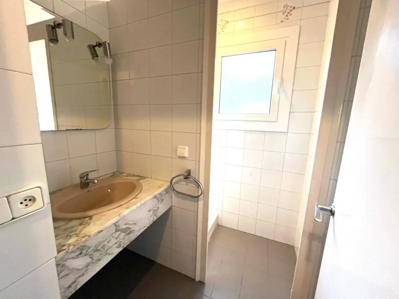 Bathroom of Houses for sale in Quart  with Heating and Private garden