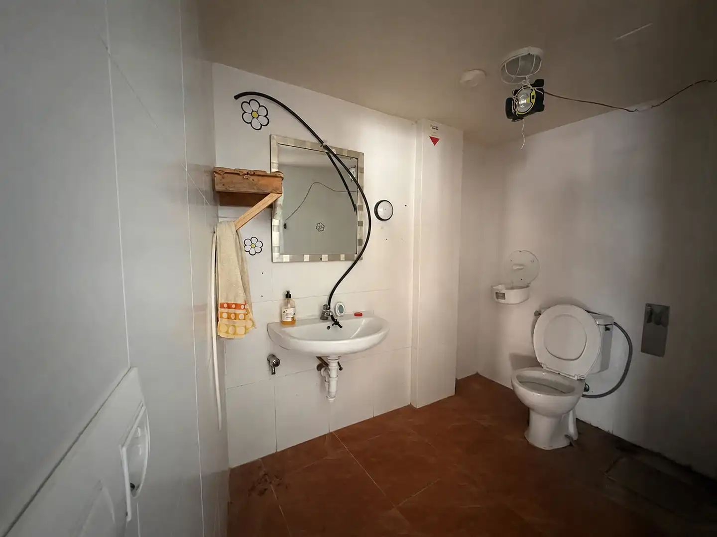 Badezimmer von Geschaftsraum zum Verkauf in Murcia mit Klimaanlage und Möbliert