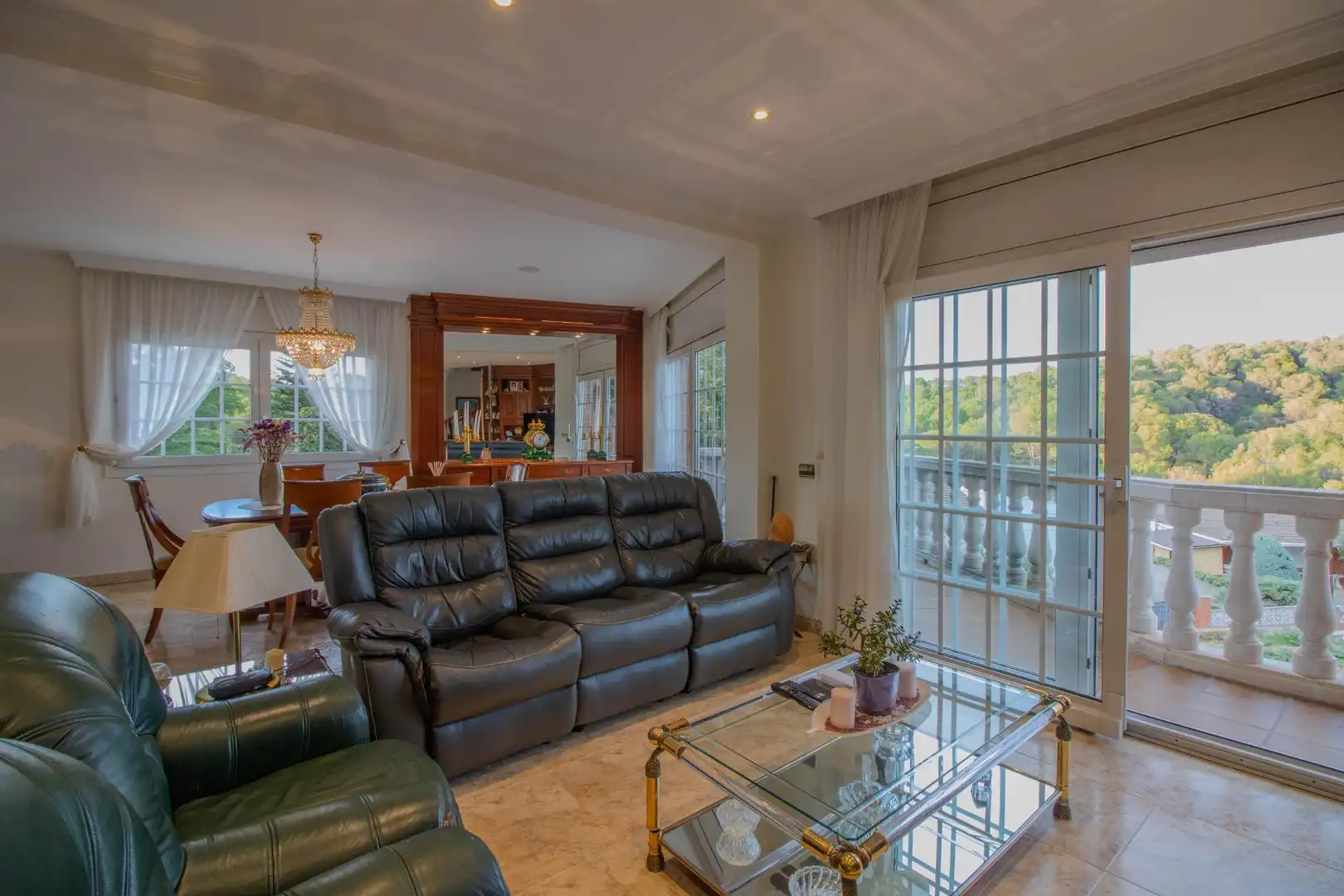 Sala de estar de Casa o chalet en venta en Esparreguera con Aire acondicionado, Calefacción y Jardín privado