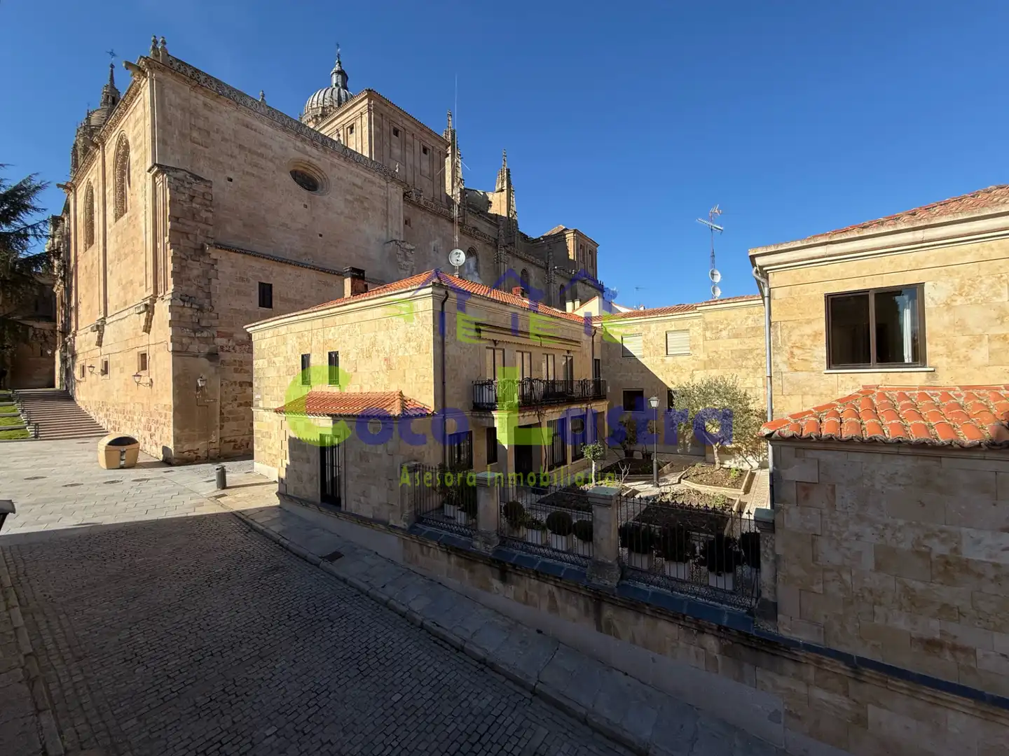 Vista exterior de Casa adosada en venda en Salamanca amb Calefacció, Terrassa i Traster