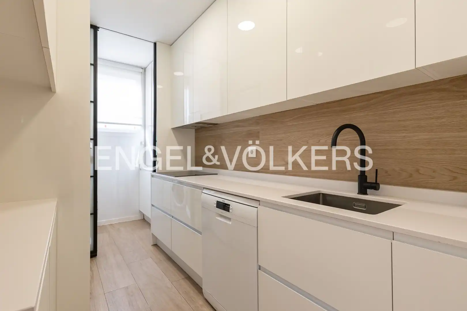 Cocina de Piso de alquiler en Madrid con Aire acondicionado, Calefacción y Se aceptan mascotas