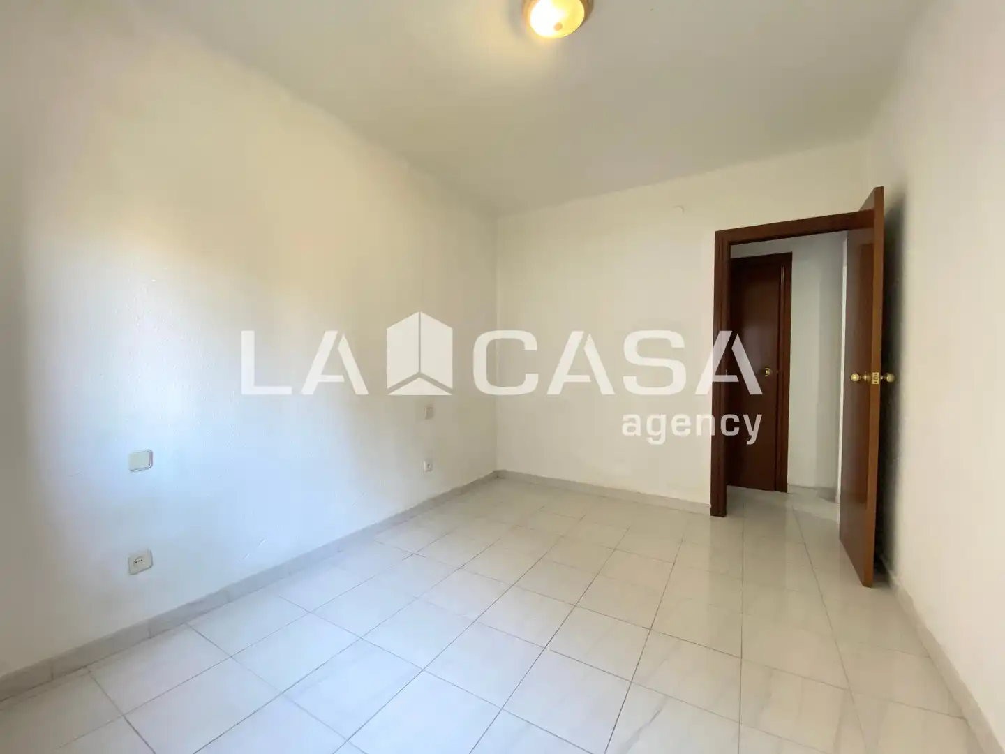 Piso en venta en Sant Adrià de Besòs con Calefacción y Balcón