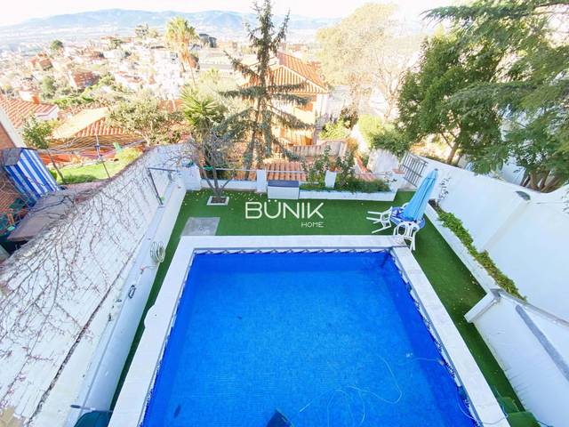 Casa-chalet en Venta en La Miranda