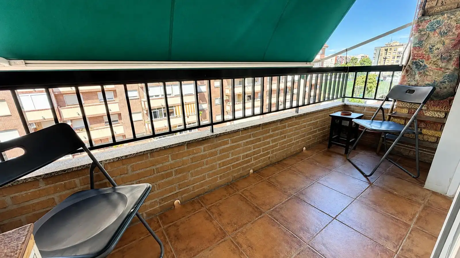 Flat for rent in Calle Carmen Conde, Ciudad Jardín