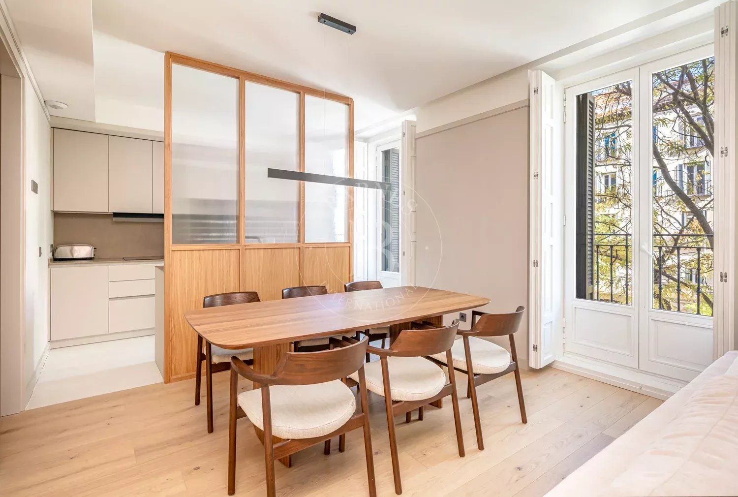 Menjador de Pis en venda en  Madrid Capital amb Aire condicionat, Calefacció i Piscina