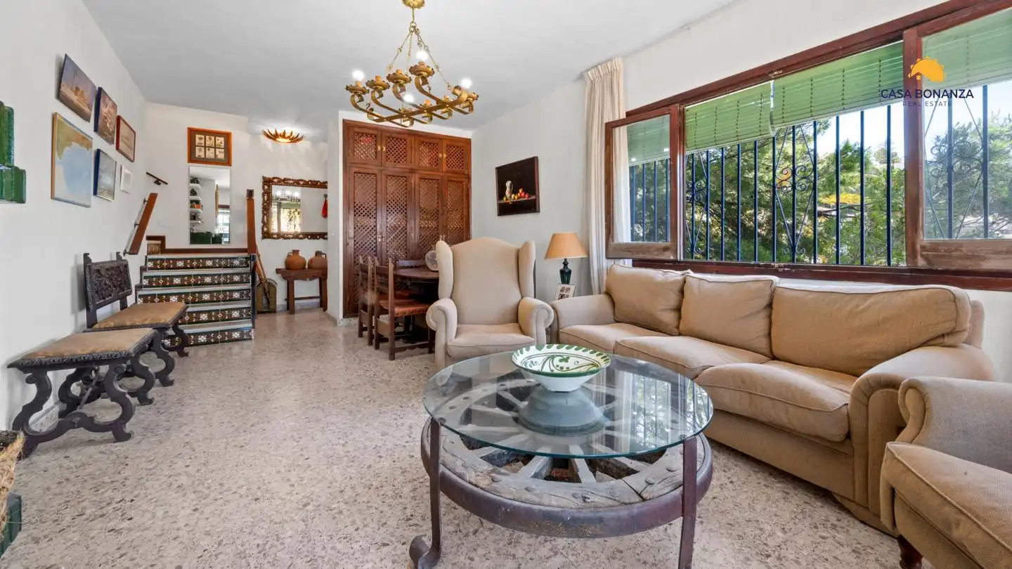 Living room of Houses for sale in Almuñécar  with Private garden, Terrace and Swimming Pool