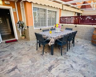 Terrassa de Casa o xalet en venda en Elche / Elx amb Aire condicionat, Calefacció i Jardí privat