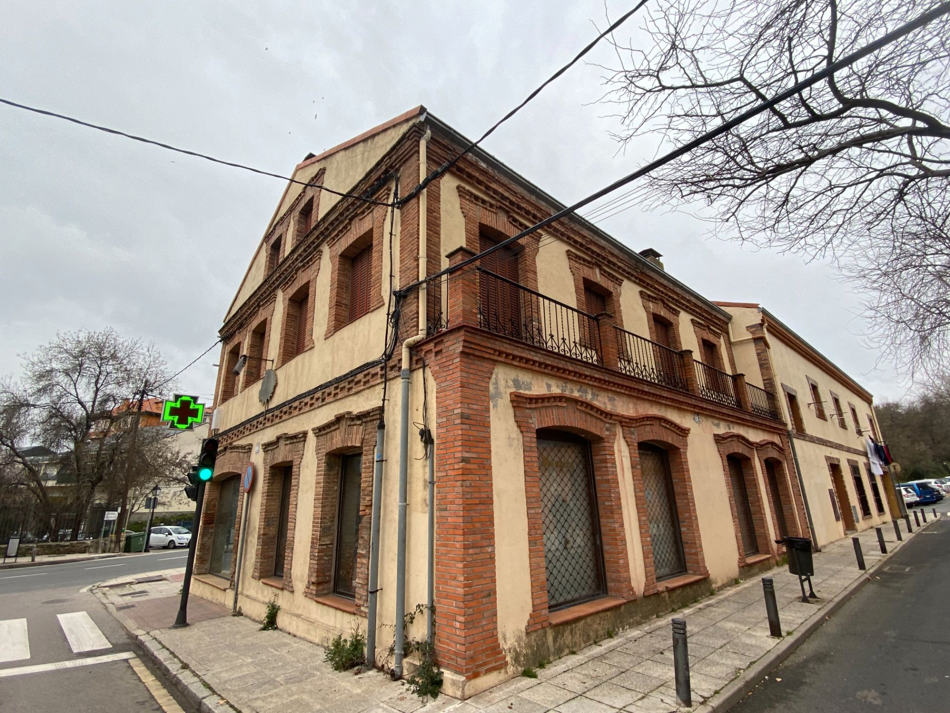 Vista exterior de Casa adosada en venta en San Lorenzo de El Escorial con Terraza y Balcón