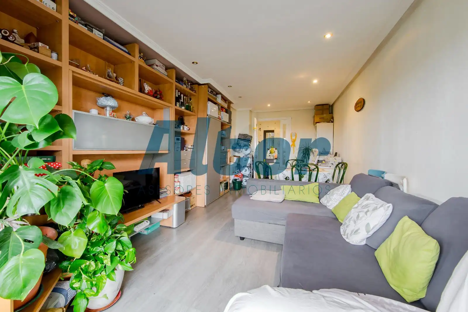 Living room of Flat for sale in Madrid  with Air Conditioner, Heating and Storage room
