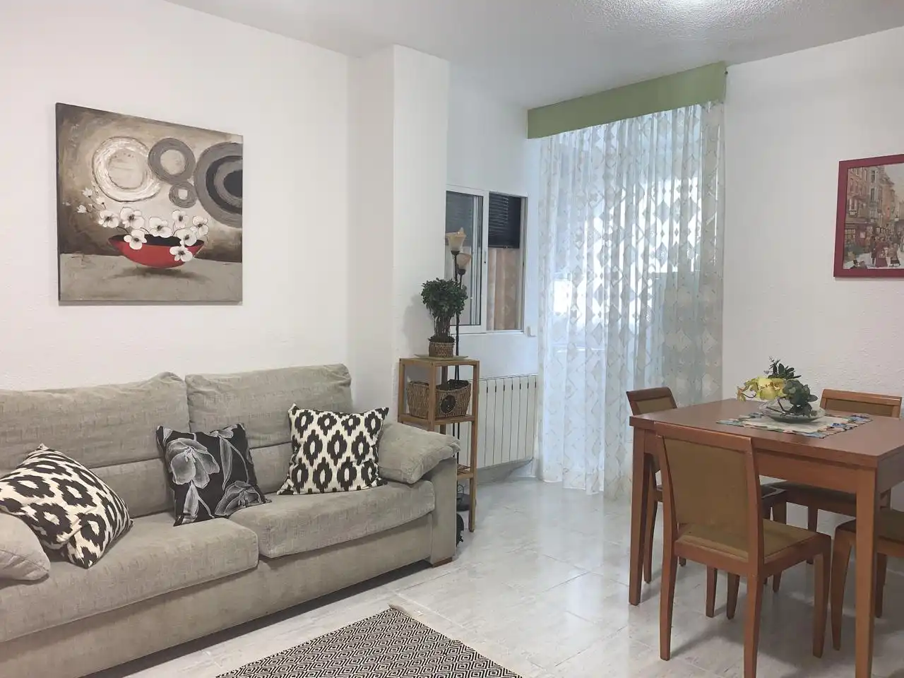 Sala d'estar de Planta baixa de lloguer en Madrid amb Calefacció i Moblat
