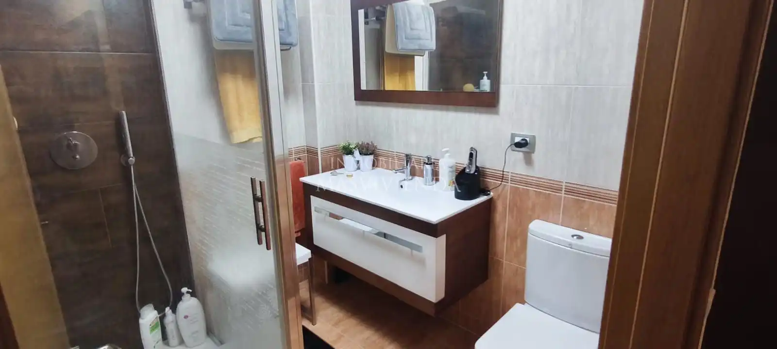 Badezimmer von Wohnung zum Verkauf in Vigo  mit Terrasse und Abstellraum