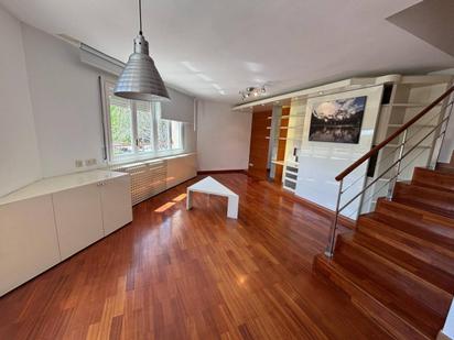 Living room of Duplex for sale in Vilafranca del Penedès  with Air Conditioner, Heating and Parquet flooring