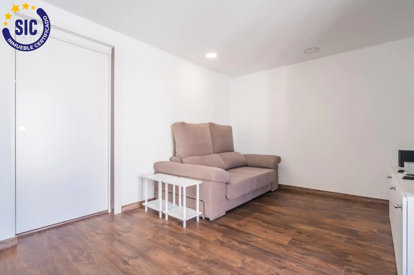 Wohnung zum Verkauf in Valencia mit Klimaanlage, Heizung und Terrasse