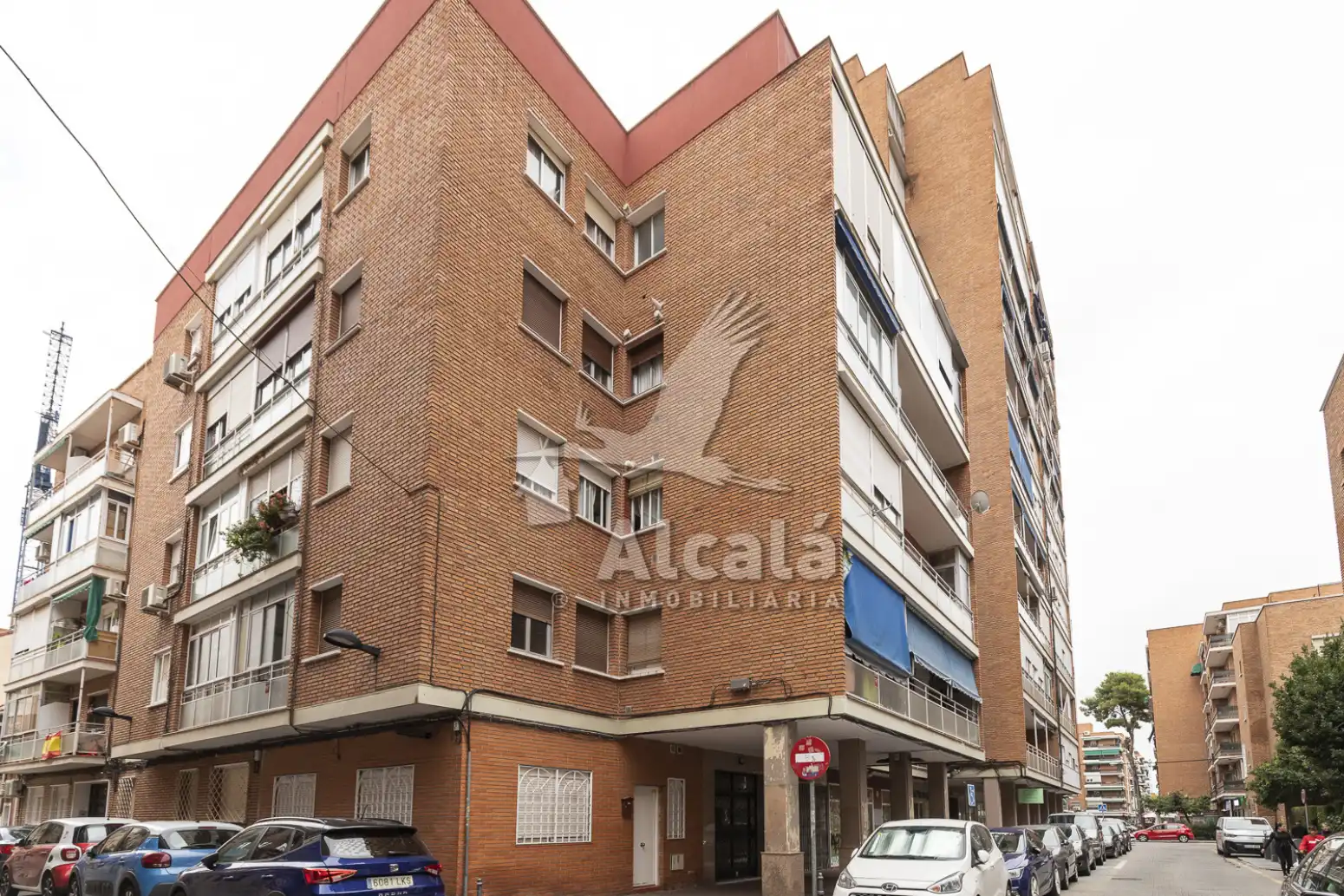 Vista exterior de Piso en venta en Alcalá de Henares con Calefacción, Parquet y Terraza