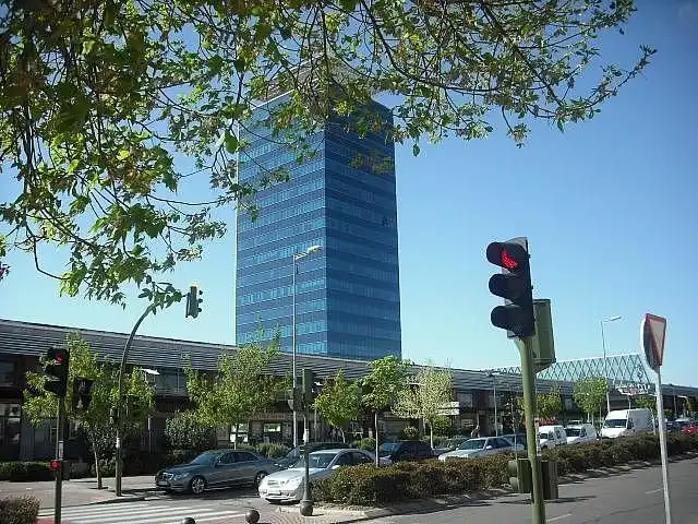 Gewerbefläche zum Verkauf in Avenida Juan Carlos I 13, imagen 3