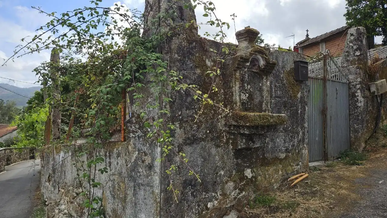 Vista exterior de Casa o xalet en venda en O Porriño   amb Calefacció, Jardí privat i Traster