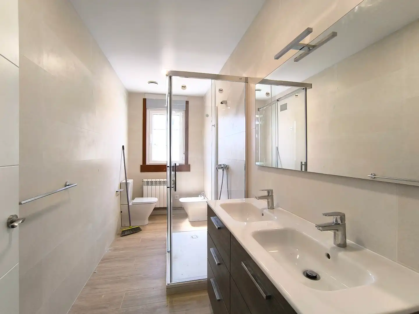 Bathroom of Houses for sale in Oleiros  with Air Conditioner, Heating and Private garden