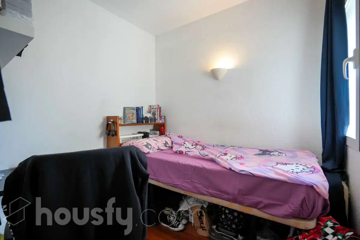 Flat for sale in Calle Santiago Rusiñol, Ciudad Universitaria