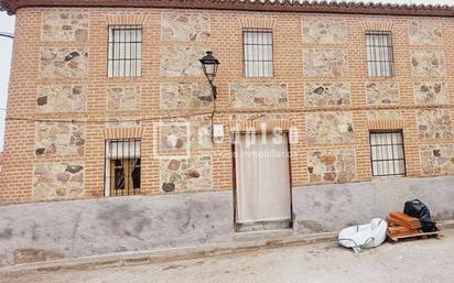 Vista exterior de Casa o xalet en venda en San Martín de Pusa amb Traster