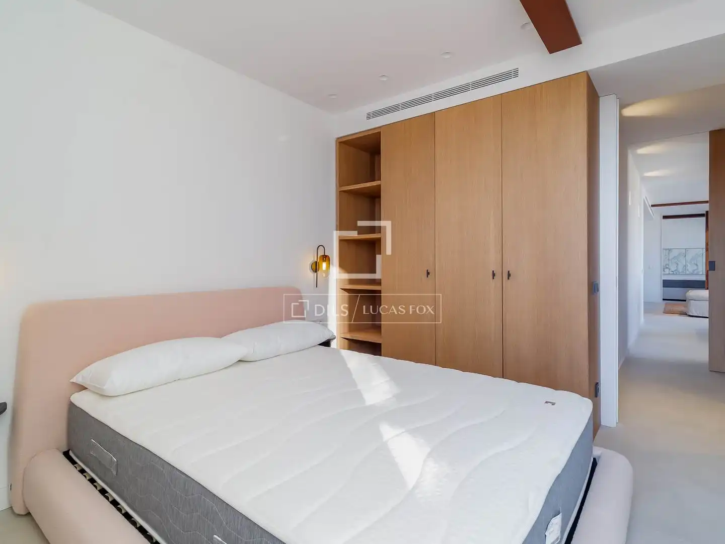 Dormitori de Àtic en venda en Barcelona amb Aire condicionat, Terrassa i Moblat