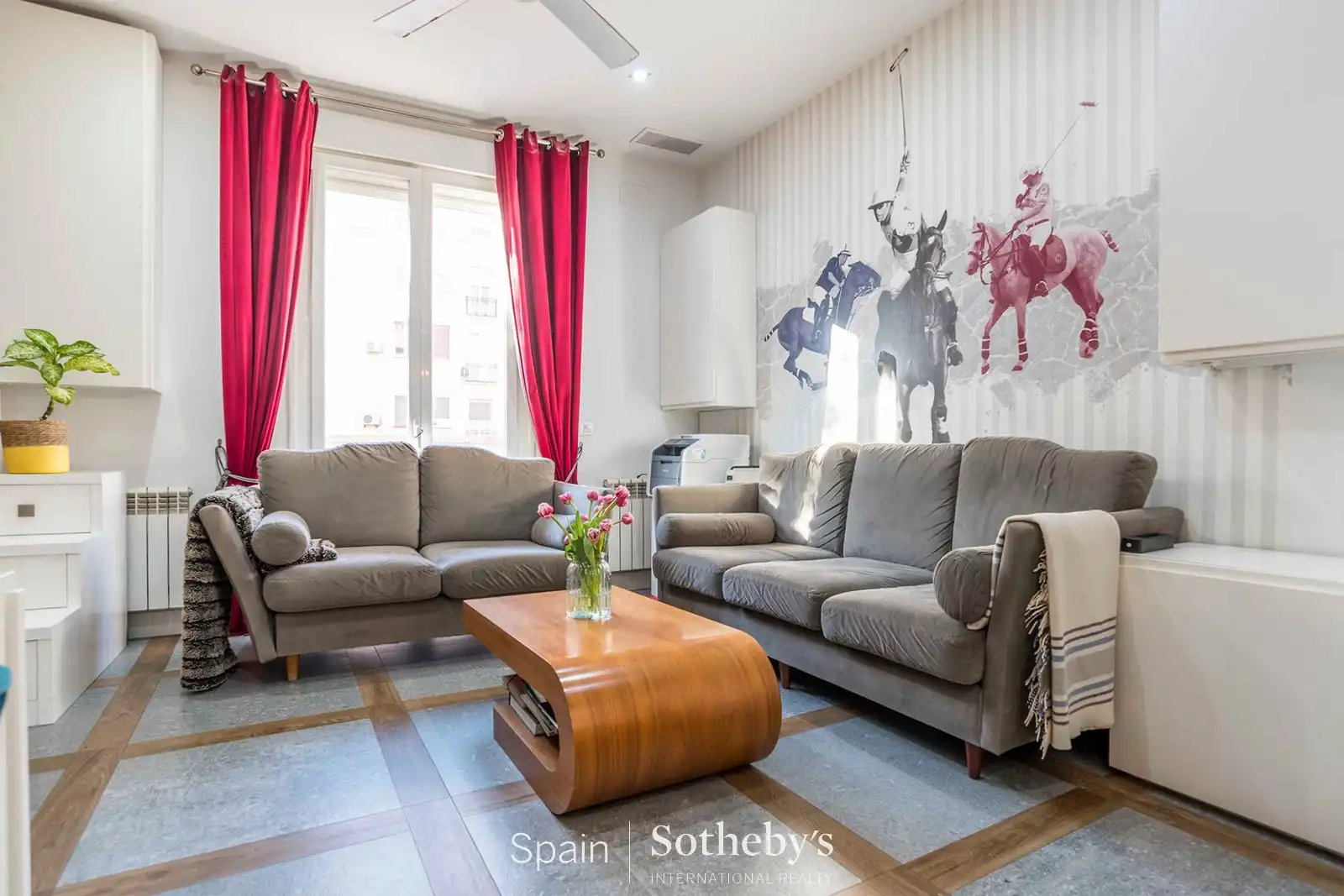 Sala d'estar de Apartament en venda en Madrid amb Aire condicionat, Calefacció i Terrassa
