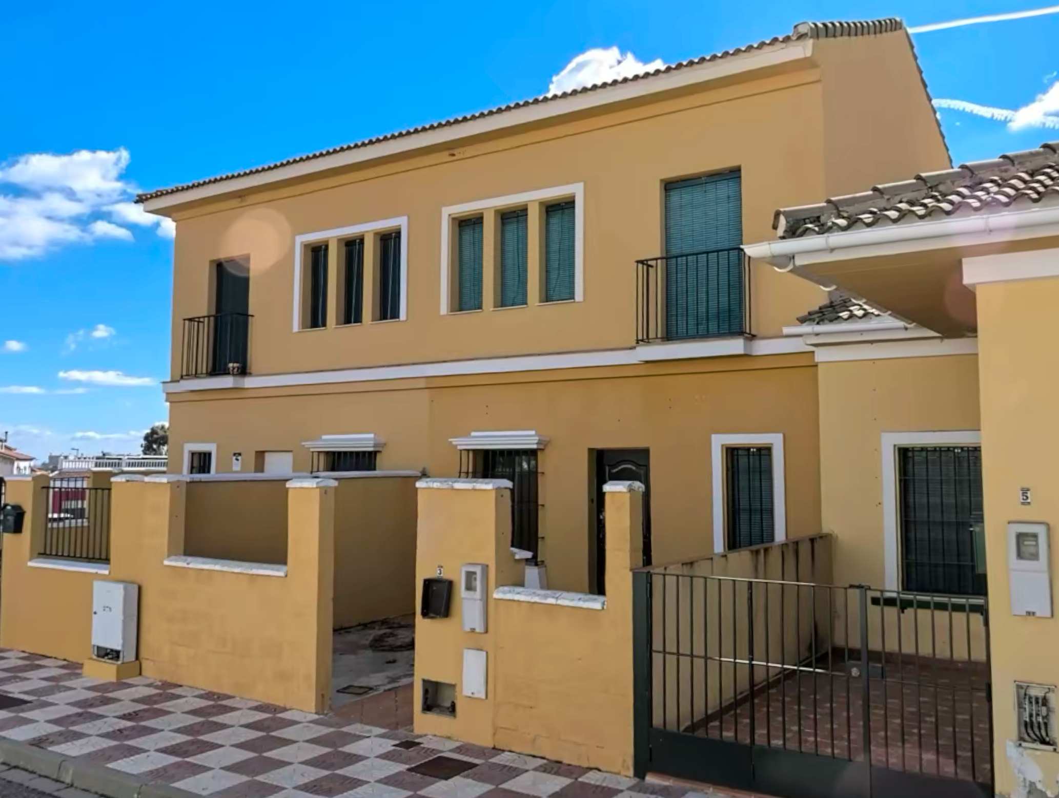 Exterior view of Single-family semi-detached for sale in Burguillos