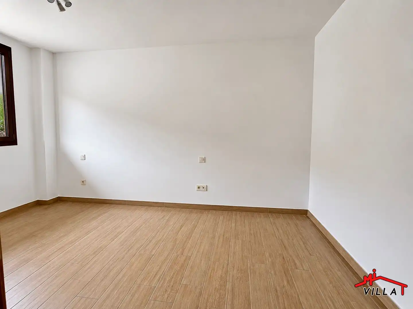 Habitación de Piso en venta en Ramales de la Victoria con Calefacción, Terraza y Trastero