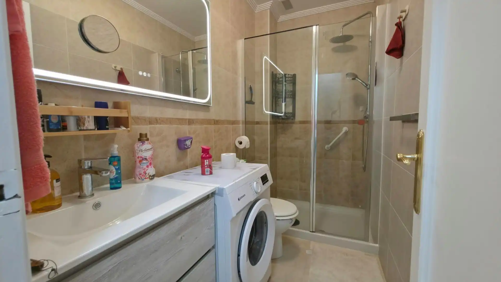 Bathroom of Apartments for sale in Torrevieja  with Air Conditioner, Terrace and Storage room