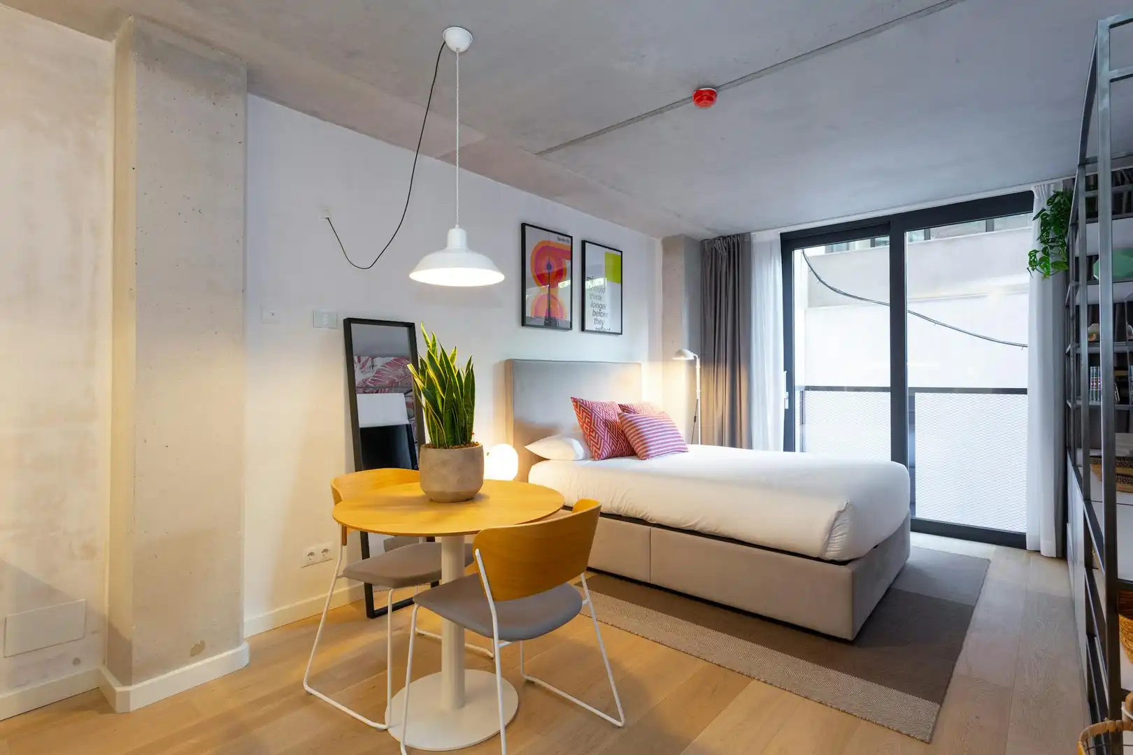 Bedroom of Flat for rent in Barcelona  with Air Conditioner, Heating and Private garden