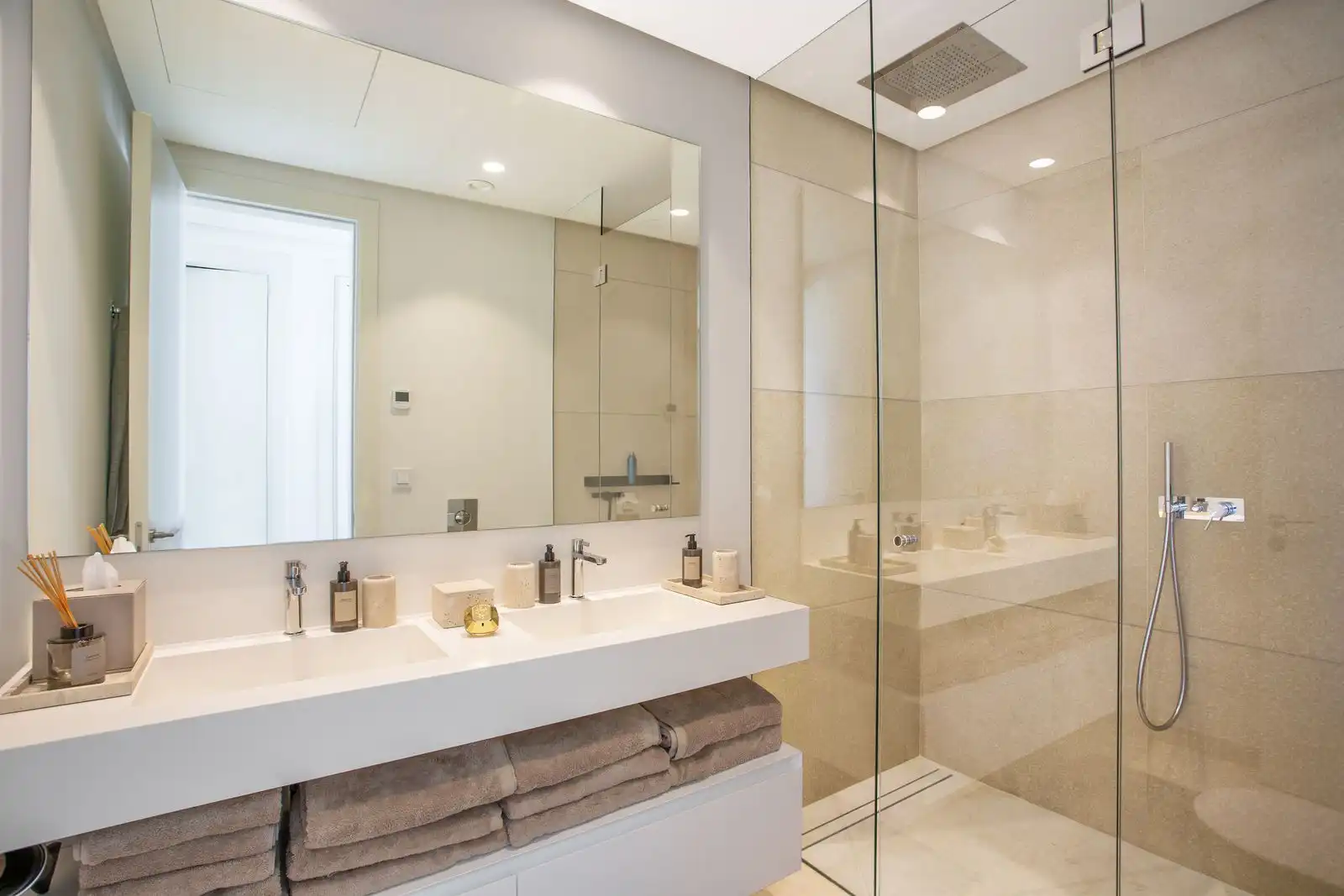 Bathroom of Apartments for sale in Marbella Centro