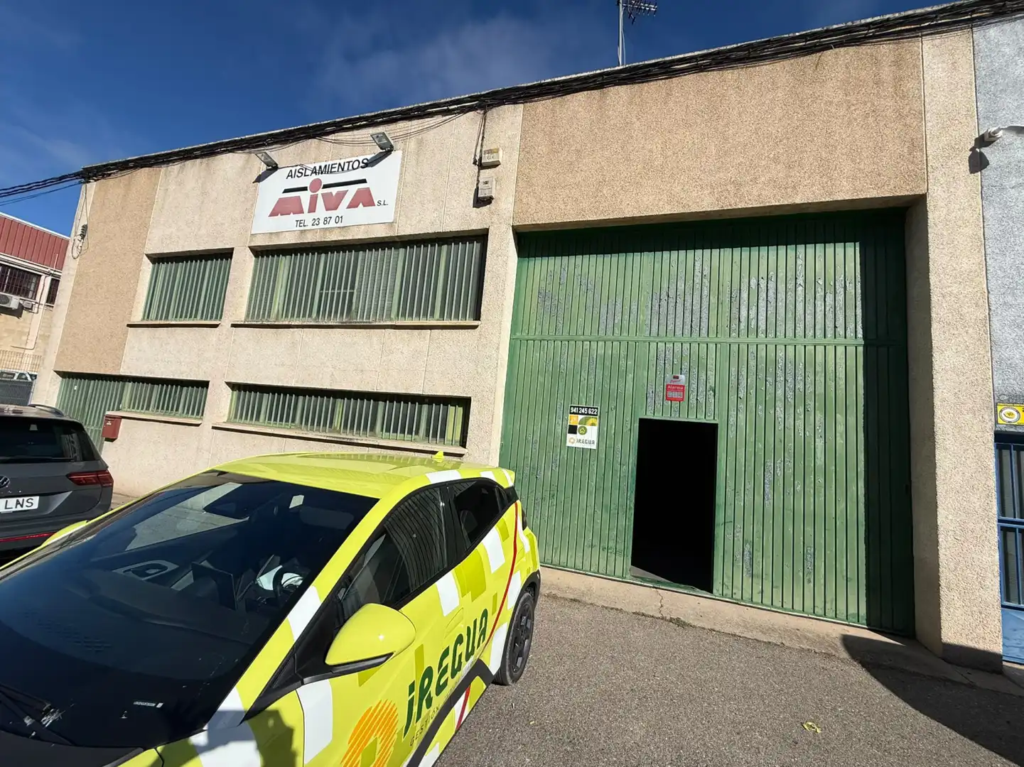 Außenansicht von Fabrikhallen zur Miete in  Logroño