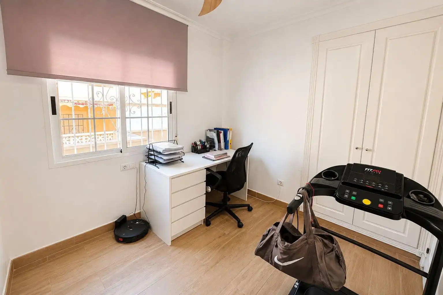 Habitación de Casa o chalet en venta en Torrevieja con Aire acondicionado, Calefacción y Parquet