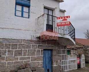 Exterior view of House or chalet for sale in Solosancho  with Terrace and Storage room