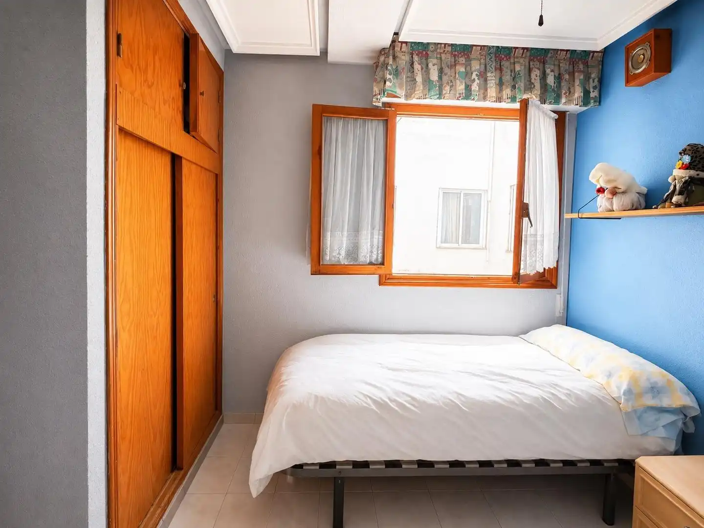 Habitación de Dúplex en venta en Torrevieja con Aire acondicionado, Terraza y Trastero