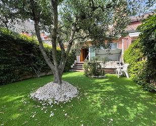 Jardí de Casa o xalet de lloguer en Igualada amb Aire condicionat, Terrassa i Balcó