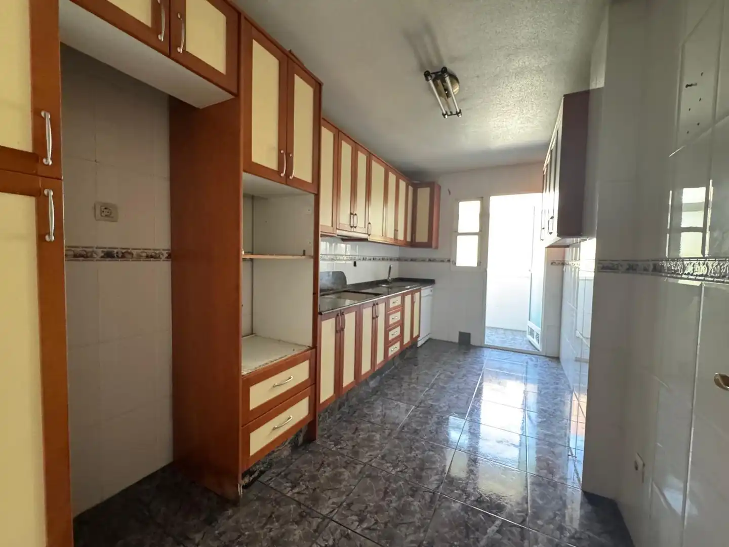 Apartment for sale in AVDA  PINTOR PEDRO CANO, EDIF. ESCORPIO     00035, imagen 5