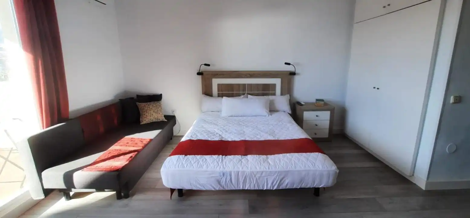 Habitación de Estudio en venta en Benalmádena con Aire acondicionado, Terraza y Amueblado