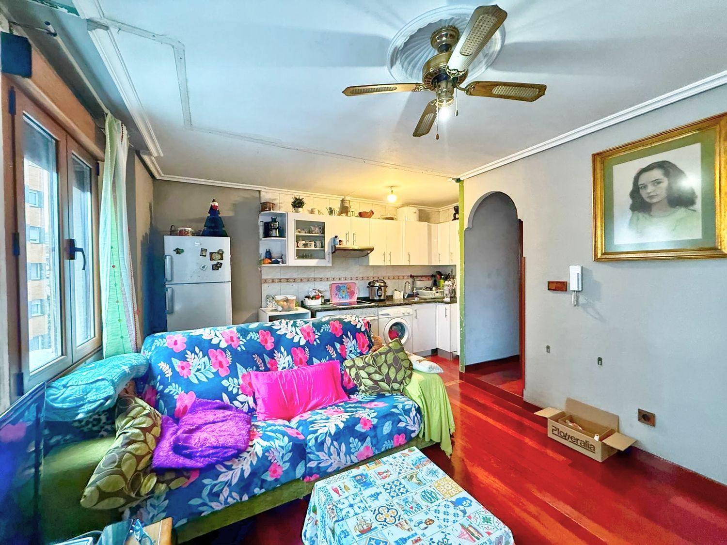 Sala d'estar de Pis en venda en Avilés amb Piscina