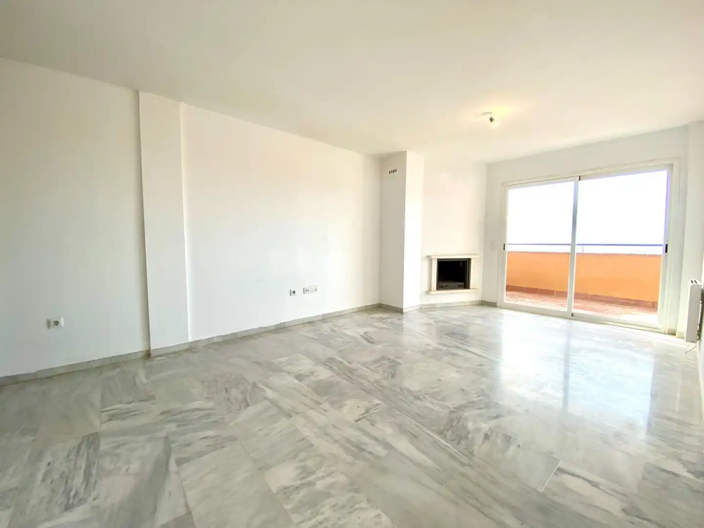 Apartamento con piscina en venta en Riviera del Sol, imagen 7