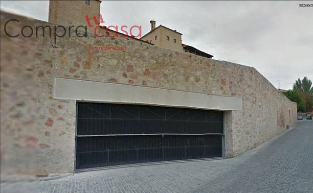 Garaje en Alquiler en Calle doctor velasco-del, 26 en Plaza Mayor - San Agustín