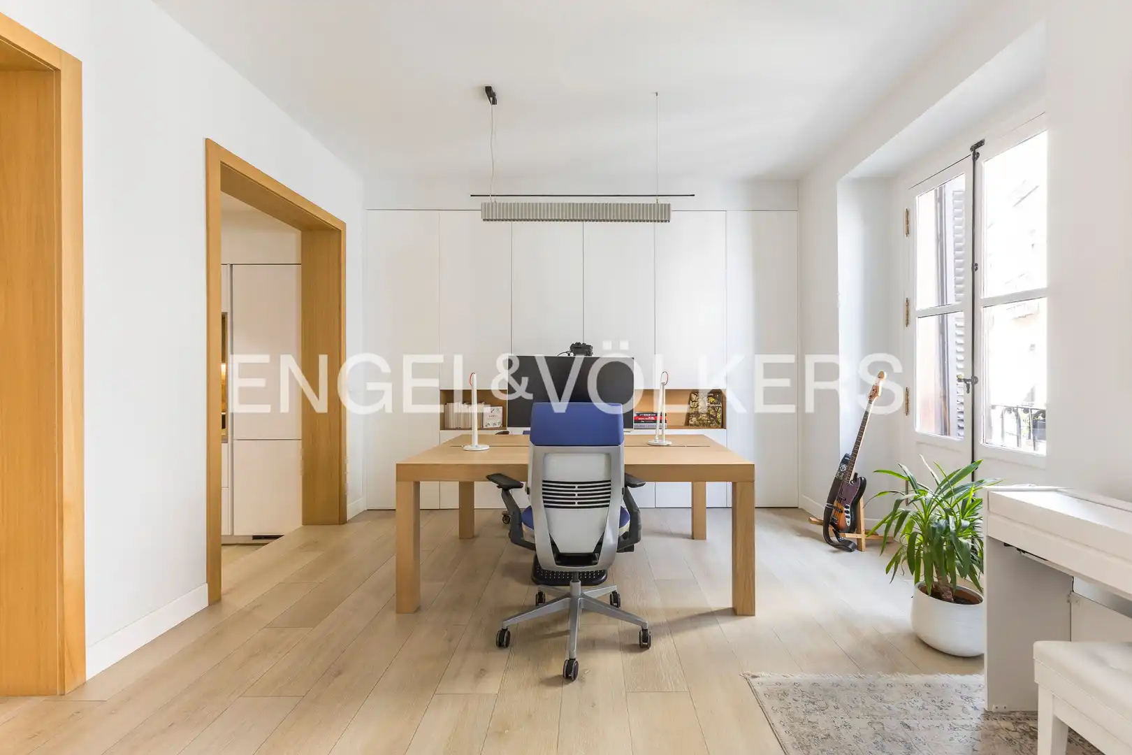 Flat for sale in Madrid  with Air Conditioner, Heating and Storage room